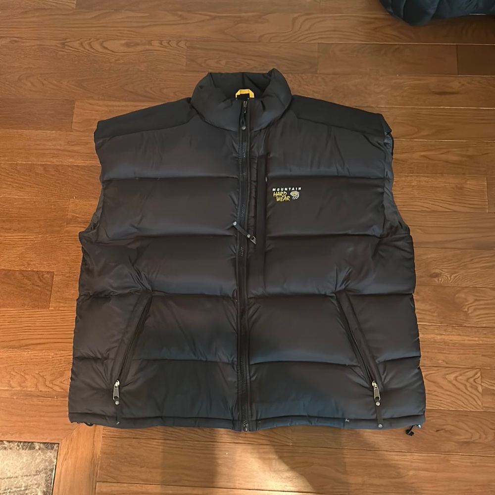 Men’s XXL mountain hardwear puffer vest